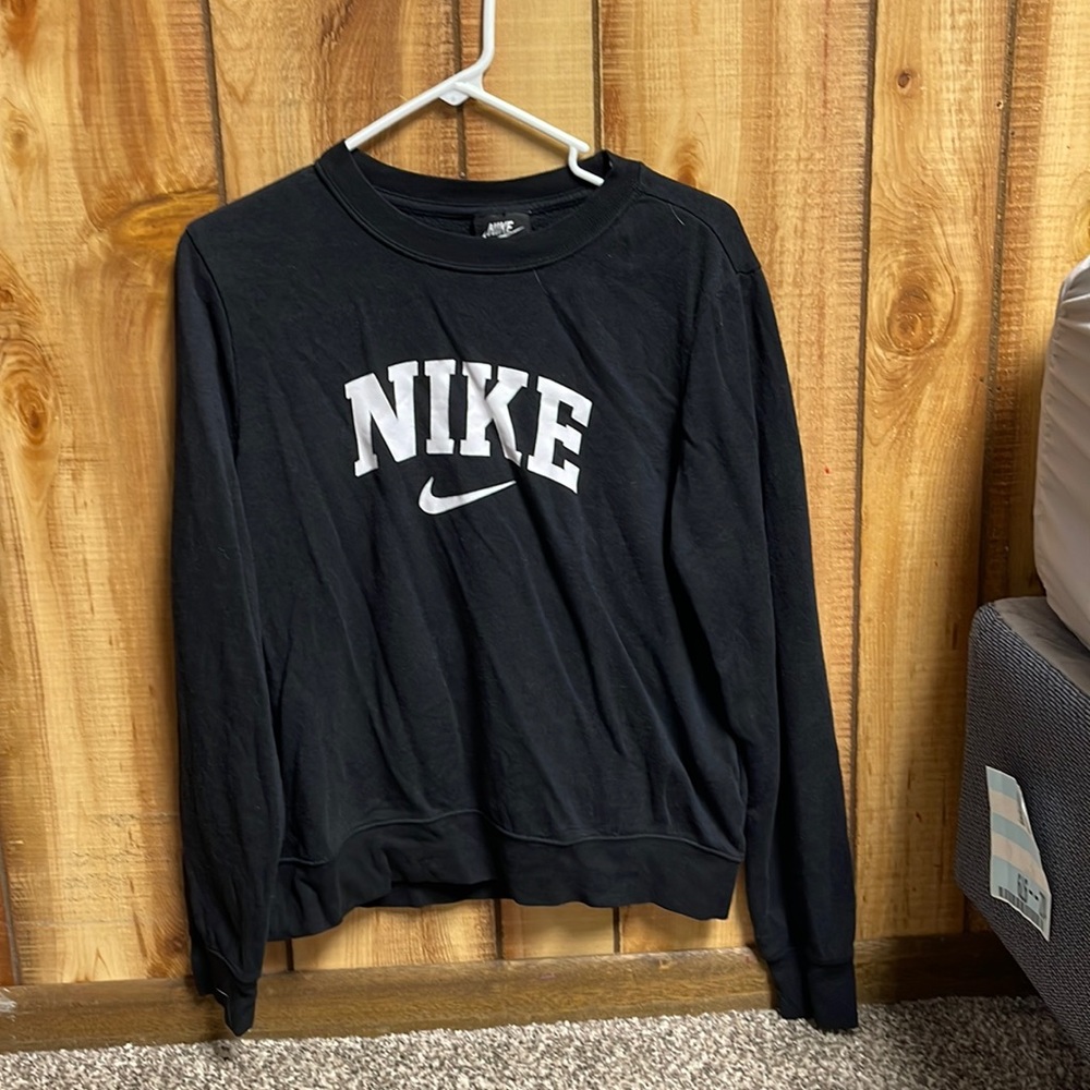 Black Nike Crewneck Sweatshirt